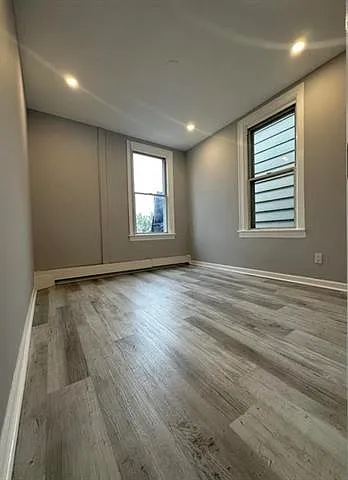 448 Avenue E — Photo 5