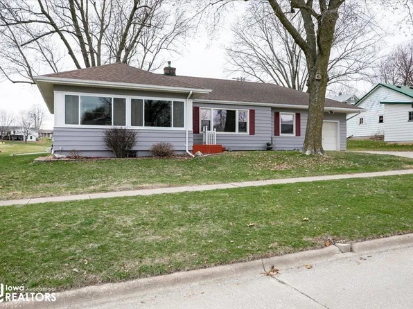 506 Adams St, Brooklyn, IA 52211