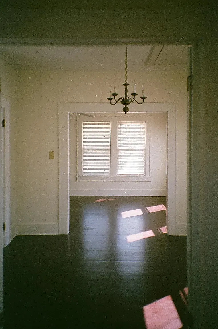 3 bed, 1100 sqft, $1,850 — Photo 2