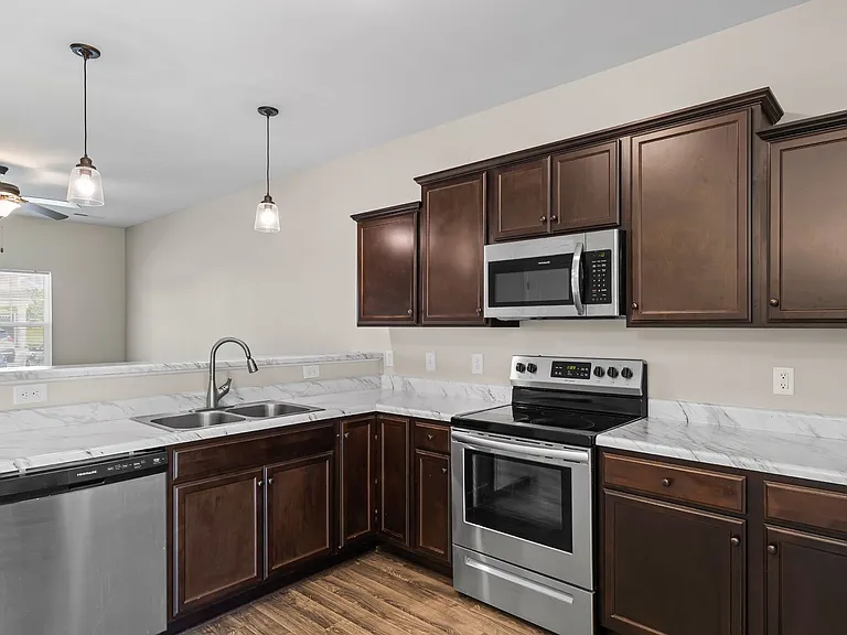 204 Alexa Pl — Photo 12