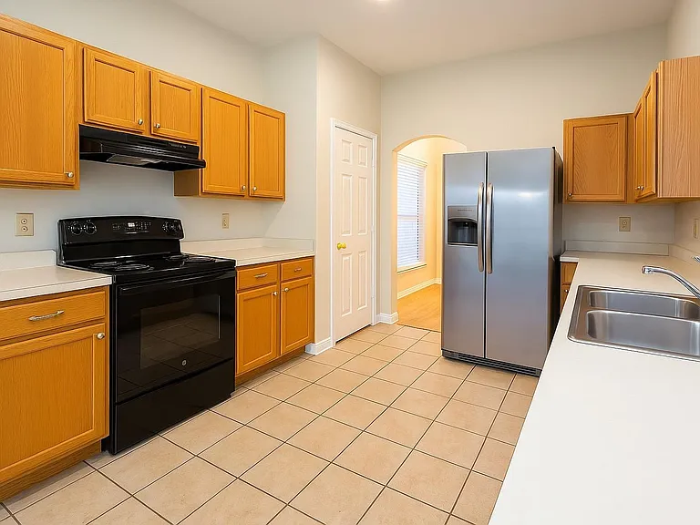 6422 Founding Dr — Photo 4