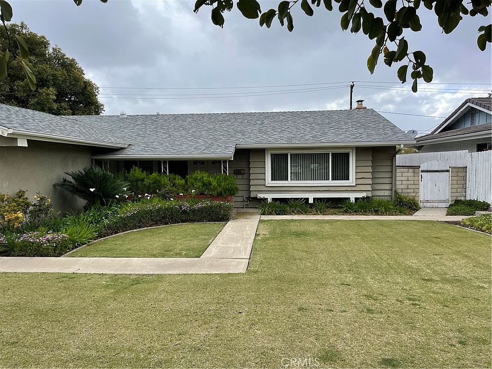 1st image of 554 S Chipwood St