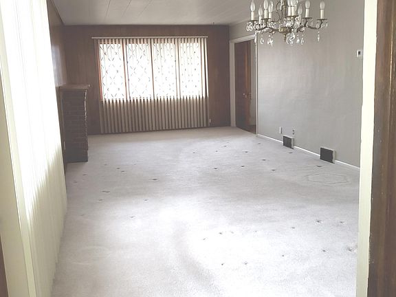 4th image of 1543 Taylor Ave Floor 2