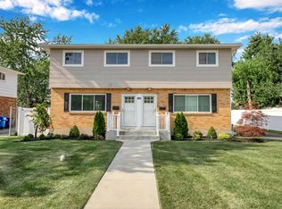 196 Hartford Rd, Amherst, NY 14226