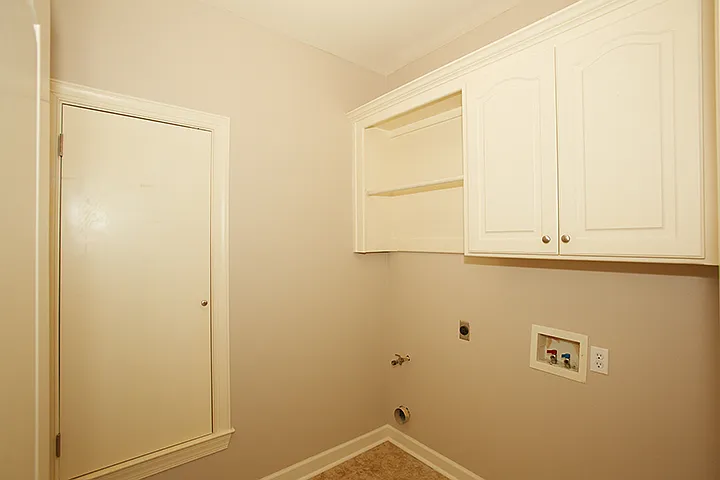 8 Village Way — Photo 13