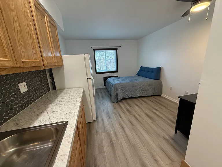 312 Green St #9 — Photo 3