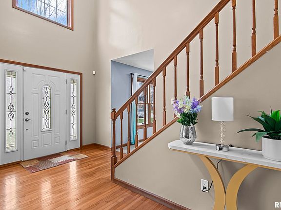 3rd image of 4521 Barrington Dr