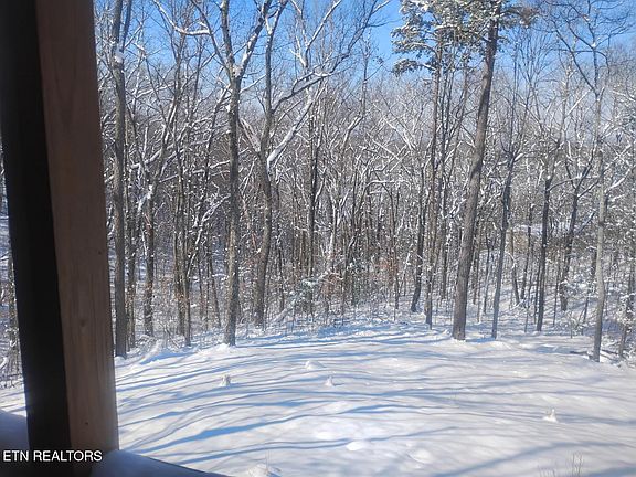 3rd image of 1042 Old Oliver Rd