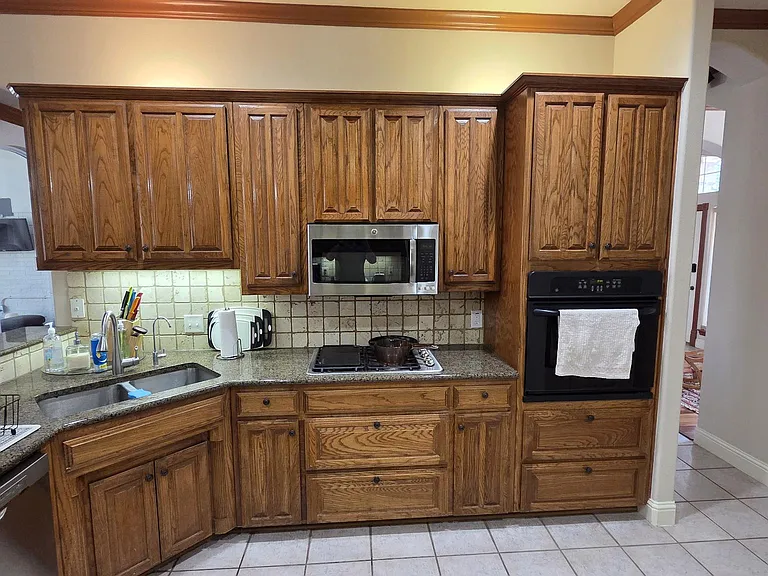 6925 Katherine Ct — Photo 36