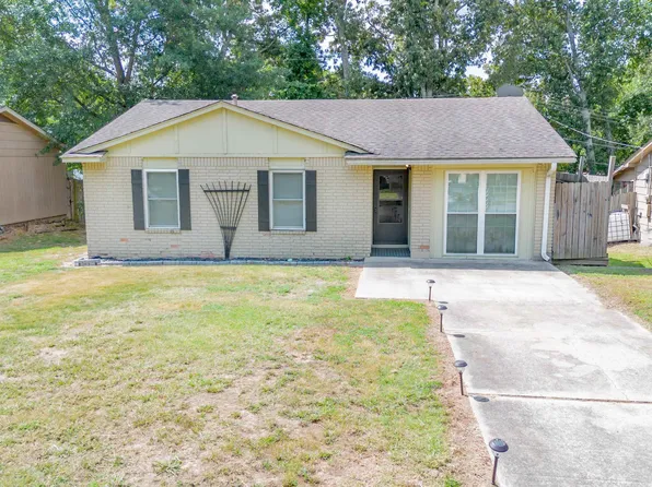 9 Woodbriar Ct, Jacksonville, AR 72076