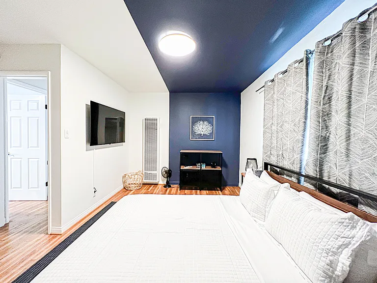1169 Amherst Ave #3 — Photo 14