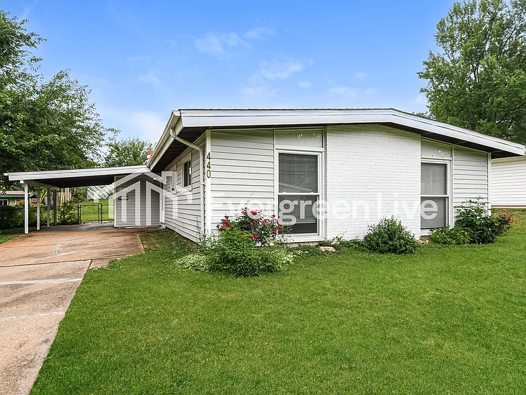 440 Countryside Dr — Photo 2