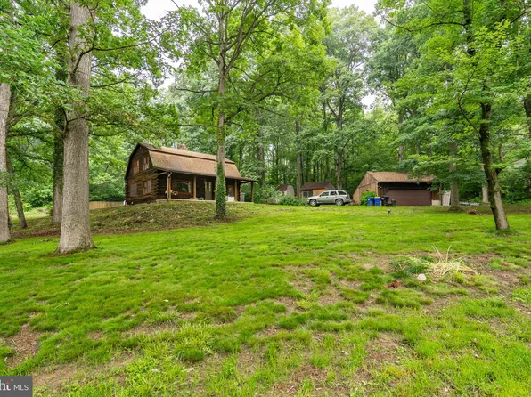 5125 Primrose Ln, New Holland, PA 17557