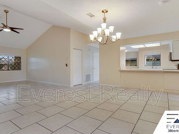 5th image of 26 Bronson Ln