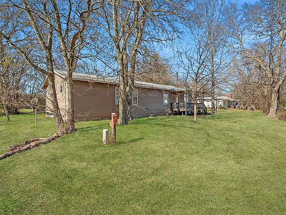 2nd image of 283 Farm Road 71 W