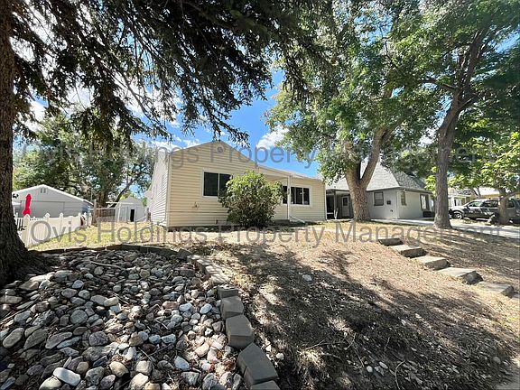 2nd image of 737 E 15th St