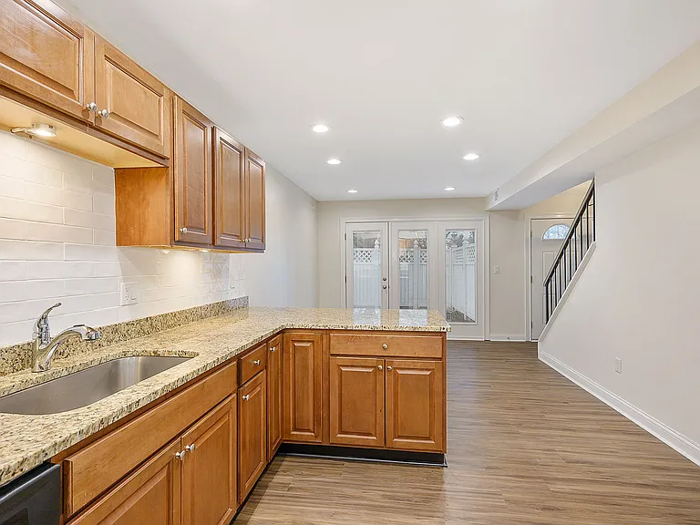 Harpers Point Apartments* — Photo 91