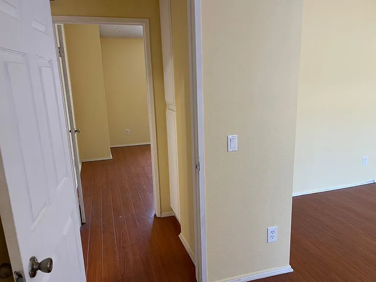 8800 Burnet Ave #3 — Photo 12