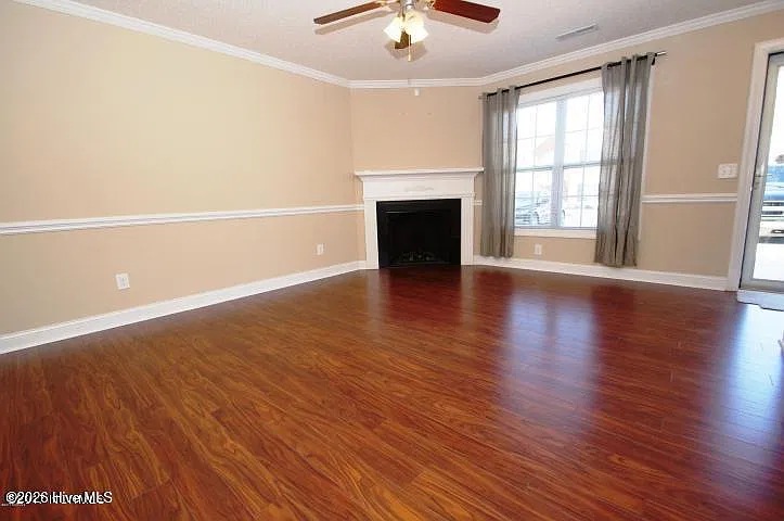 2 bed, 2.5 bath, 1088 sqft, $1,300 — Photo 3
