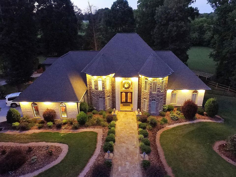 1st image of 229 Cedar Lake Dr