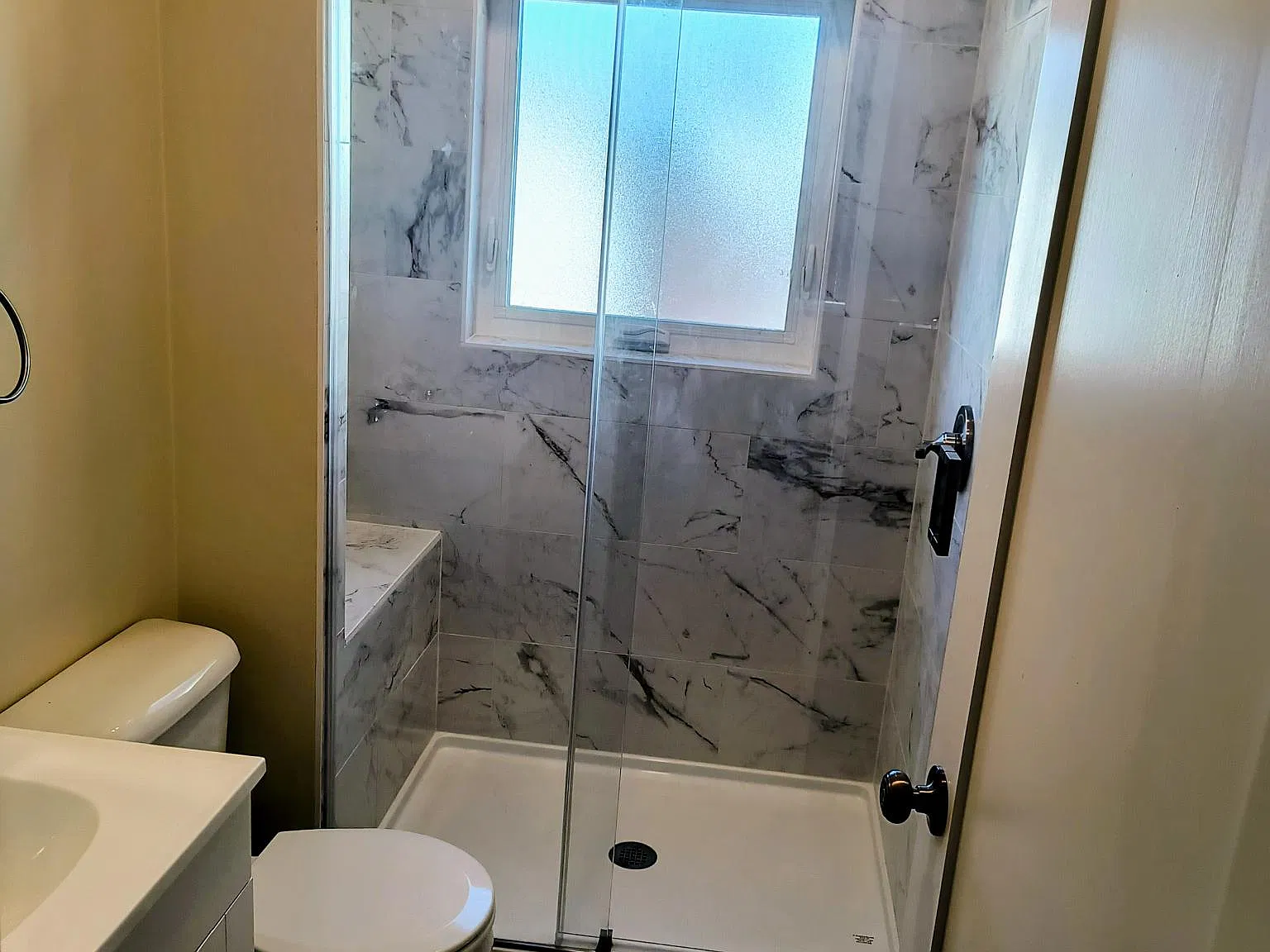 2 bed, $2,400 — Photo 4