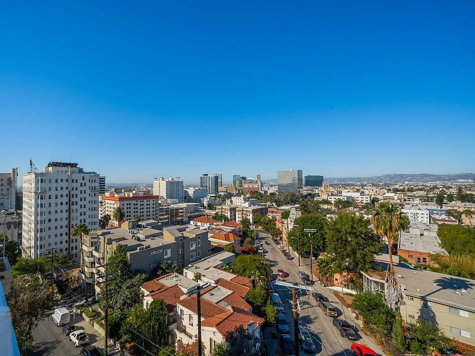 Chateau Nob Hill Apartments