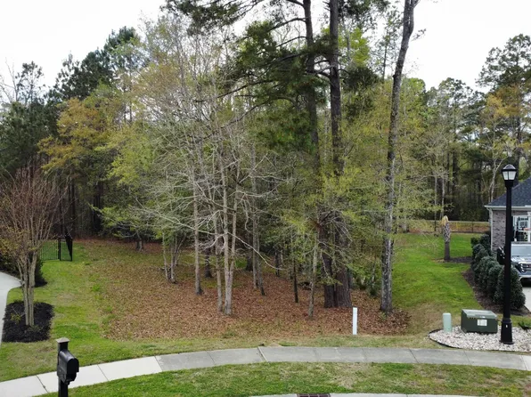 745 McDuffie Dr., Myrtle Beach, SC 29588