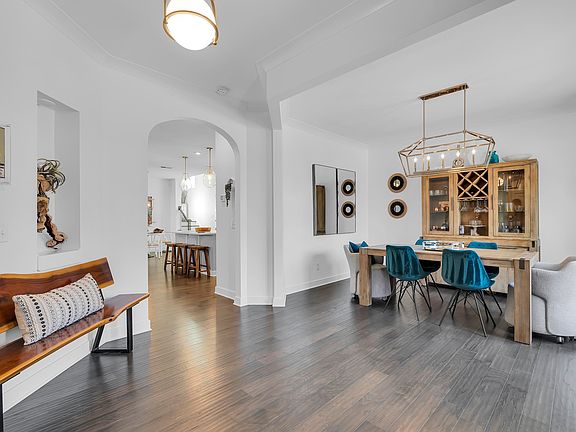 5th image of 105 Verlin Dr