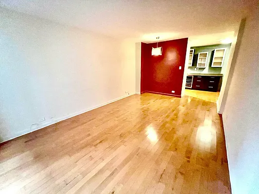 Rented by R New York | media 11