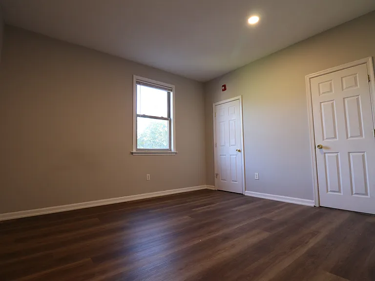 1415 W Jefferson St #B — Photo 8