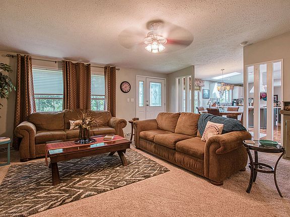5th image of 323 Edison Rd