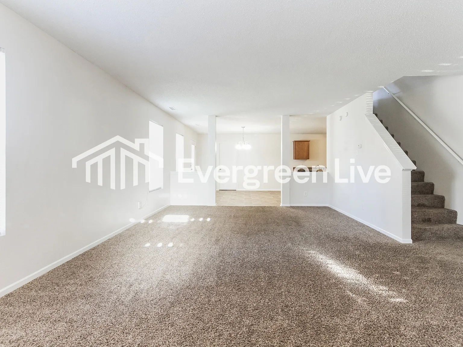 3 bed, 2.5 bath, 2446 sqft, $1,795 — Photo 3
