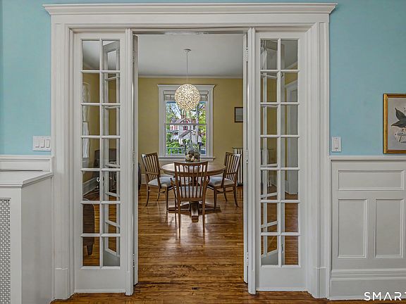 4th image of 398 Wilton Road West