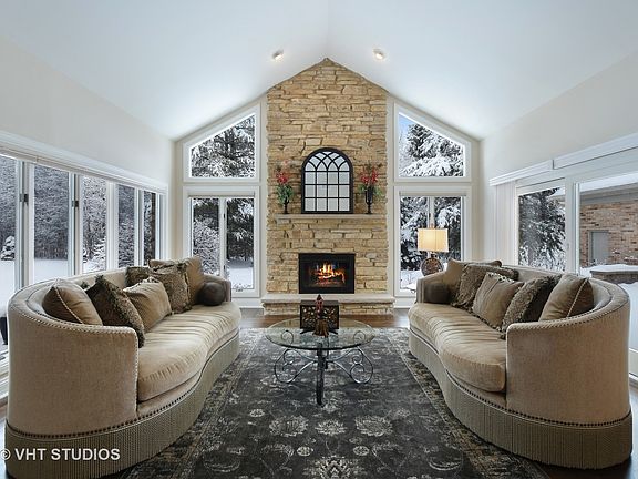 4th image of 9 Wescott Ln