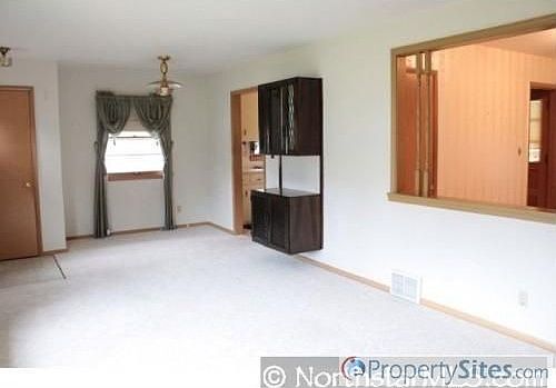 5th image of 3517 Emerald Dr
