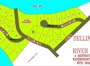 902 Lakewood View Rd, Muscle Shoals, AL 35661