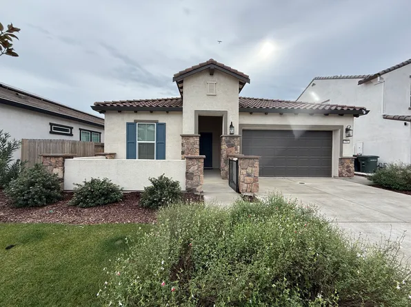 1982 Carmel Ranch Cir, Oakdale, CA 95361