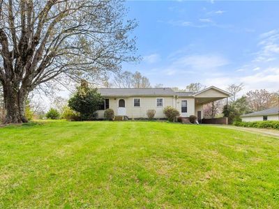 6111 Phelps Cir, Winston Salem, NC, 27105