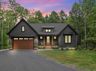 44 Valley Rd, Tuftonboro, NH 03816