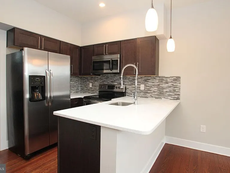 400 S 45th St #D — Photo 5