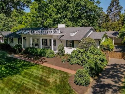 745 N Pine Valley Rd, Winston Salem, NC, 27106