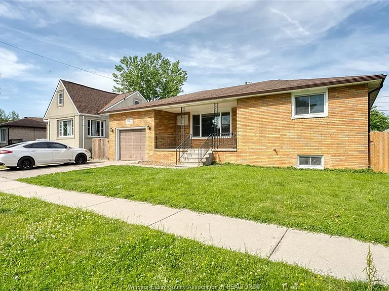 1243 Westcott Rd — Photo 2