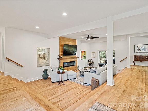 3rd image of 16137 Tana Tea Cir