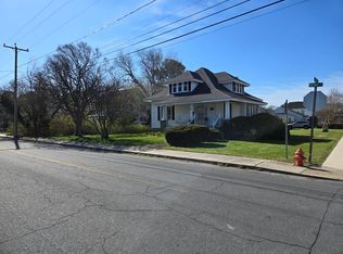 60 Kerr St, Onancock, VA 23417