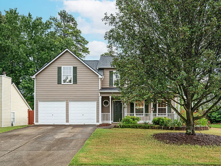 4512 Lake Park Dr — Photo 1