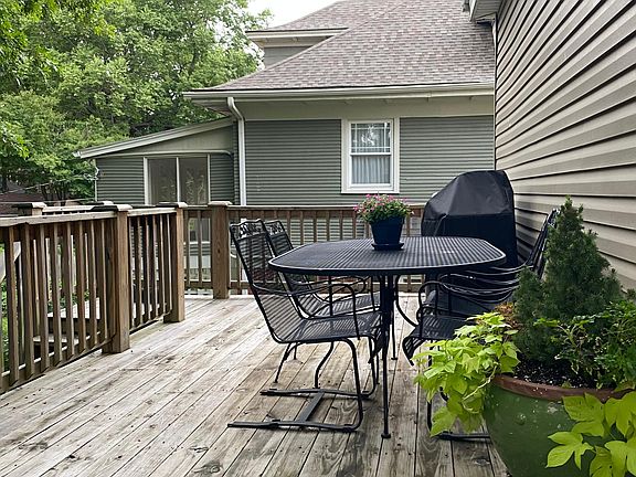 2nd image of 3032 McGee St #2