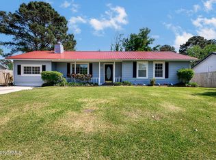 303 Dennis Rd, Jacksonville, NC 28546
