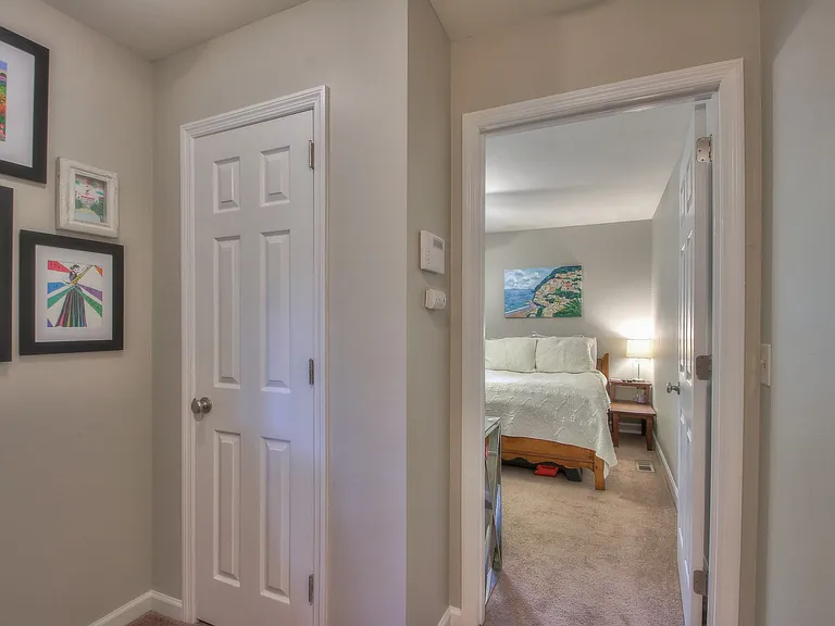 3321 Lealand Ln — Photo 24