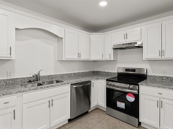 5th image of 316 W 7th St #113