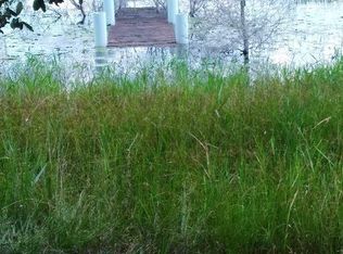 151 Lakeview Dr, Hawthorne, FL 32640